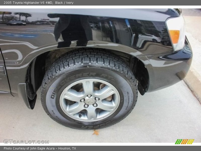 Black / Ivory 2005 Toyota Highlander V6 4WD