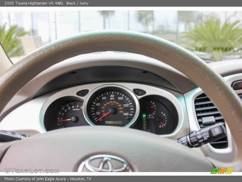 Black / Ivory 2005 Toyota Highlander V6 4WD