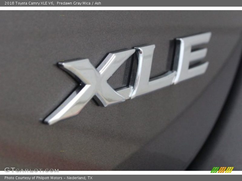 Predawn Gray Mica / Ash 2018 Toyota Camry XLE V6