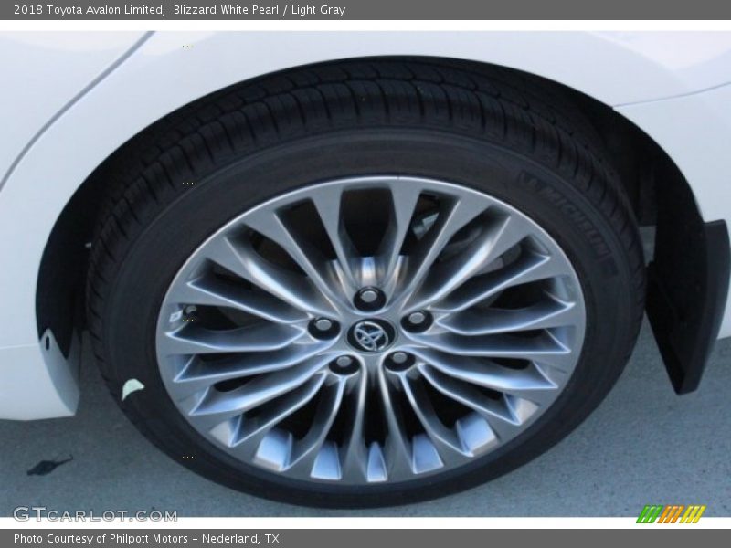 Blizzard White Pearl / Light Gray 2018 Toyota Avalon Limited