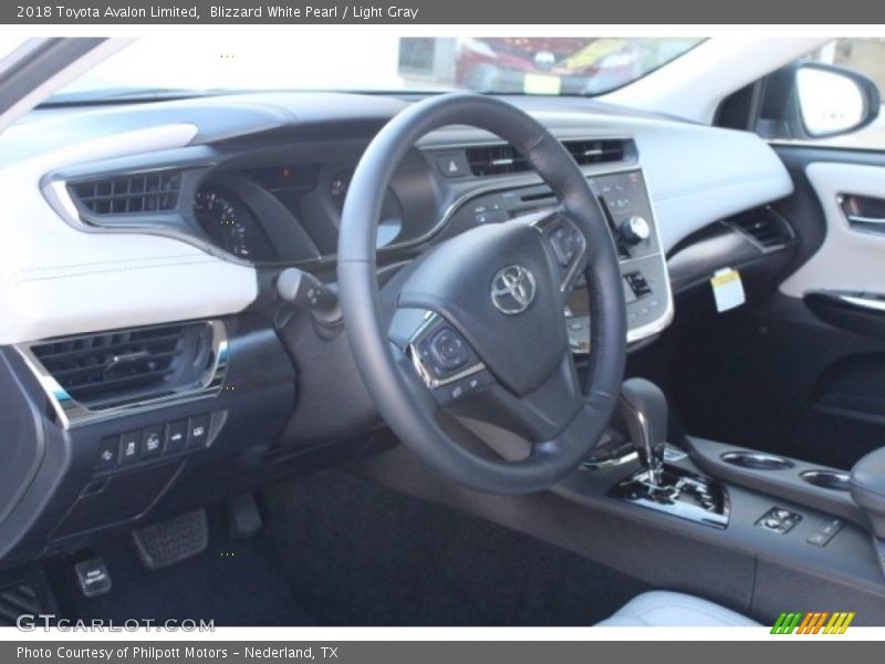 Blizzard White Pearl / Light Gray 2018 Toyota Avalon Limited