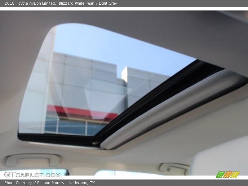 Blizzard White Pearl / Light Gray 2018 Toyota Avalon Limited