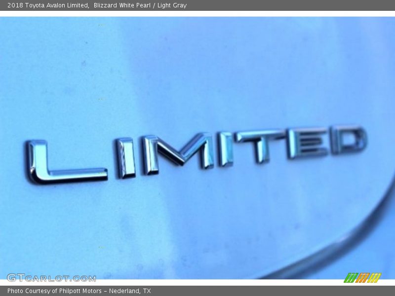 Blizzard White Pearl / Light Gray 2018 Toyota Avalon Limited