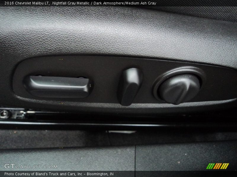 Nightfall Gray Metallic / Dark Atmosphere/Medium Ash Gray 2016 Chevrolet Malibu LT