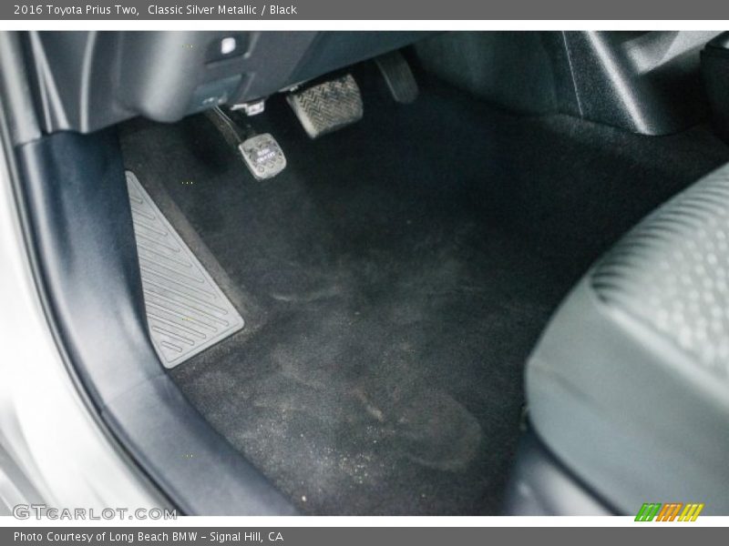 Classic Silver Metallic / Black 2016 Toyota Prius Two
