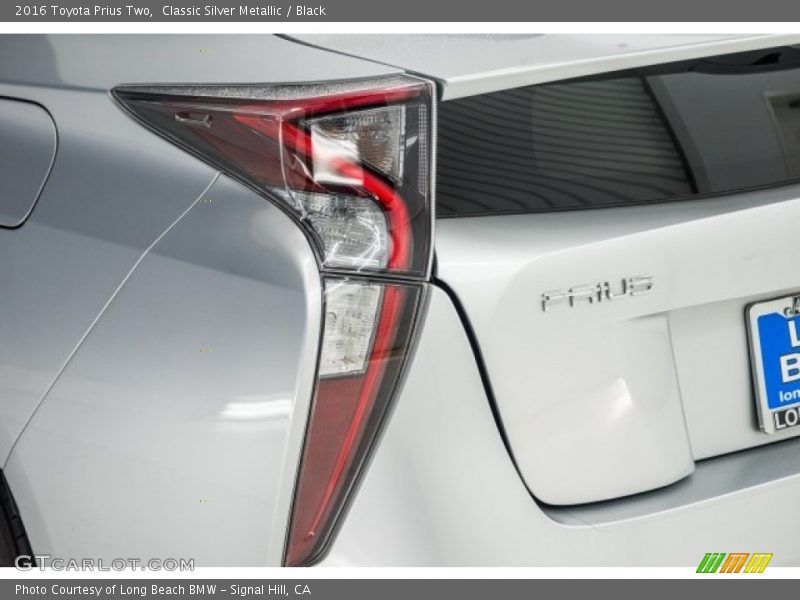 Classic Silver Metallic / Black 2016 Toyota Prius Two