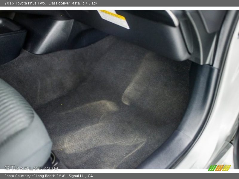 Classic Silver Metallic / Black 2016 Toyota Prius Two