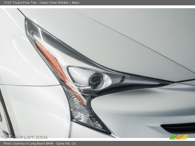 Classic Silver Metallic / Black 2016 Toyota Prius Two