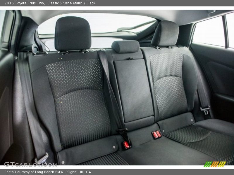 Classic Silver Metallic / Black 2016 Toyota Prius Two