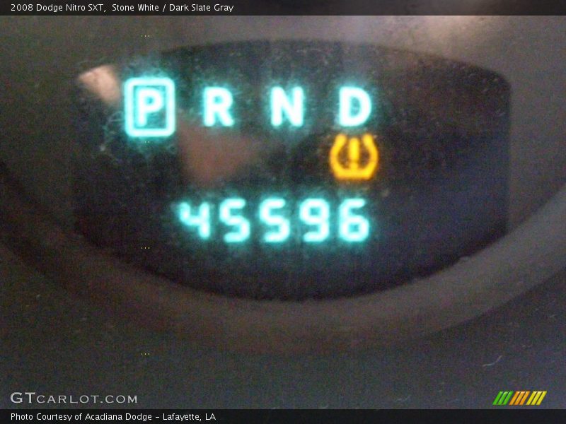 Stone White / Dark Slate Gray 2008 Dodge Nitro SXT