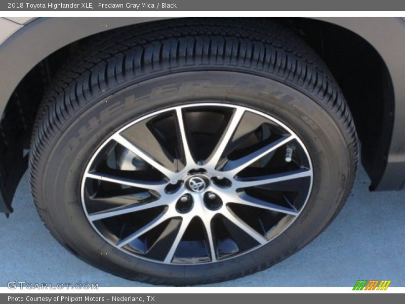 Predawn Gray Mica / Black 2018 Toyota Highlander XLE