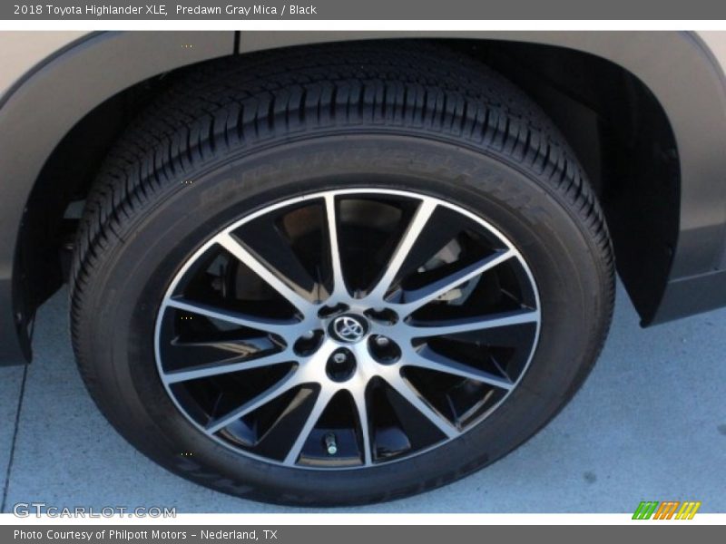 Predawn Gray Mica / Black 2018 Toyota Highlander XLE
