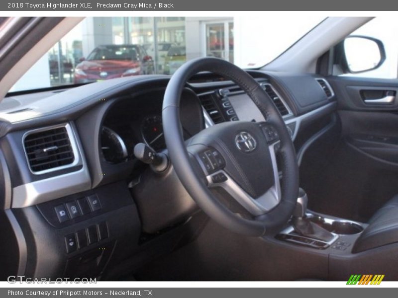 Predawn Gray Mica / Black 2018 Toyota Highlander XLE