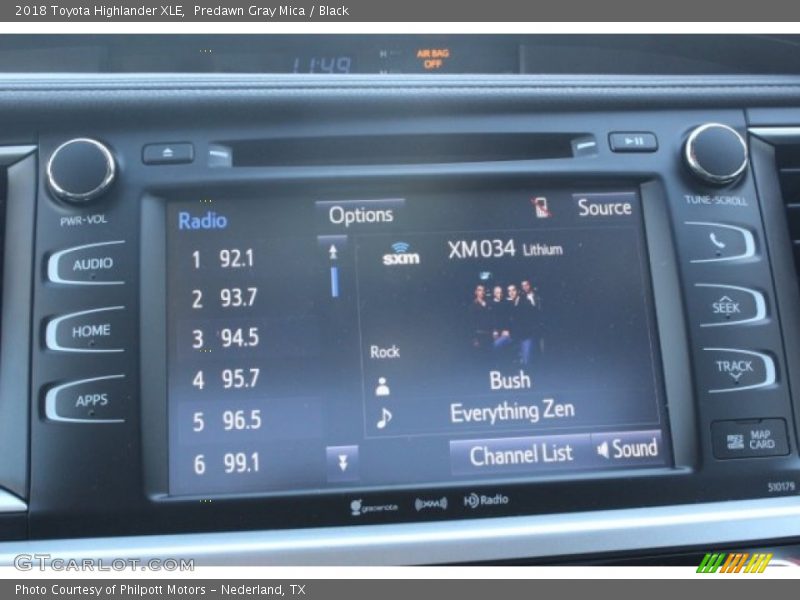 Predawn Gray Mica / Black 2018 Toyota Highlander XLE