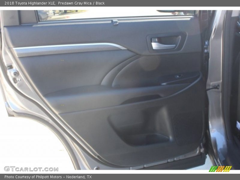 Predawn Gray Mica / Black 2018 Toyota Highlander XLE