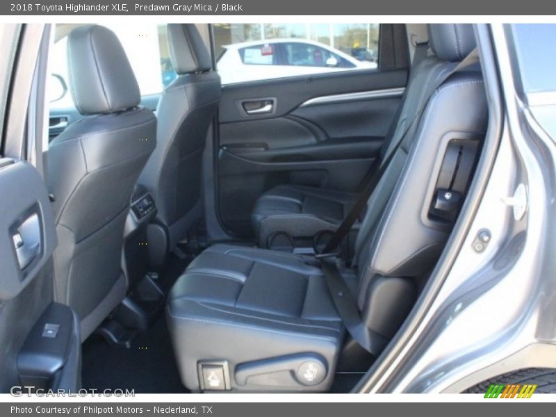 Predawn Gray Mica / Black 2018 Toyota Highlander XLE
