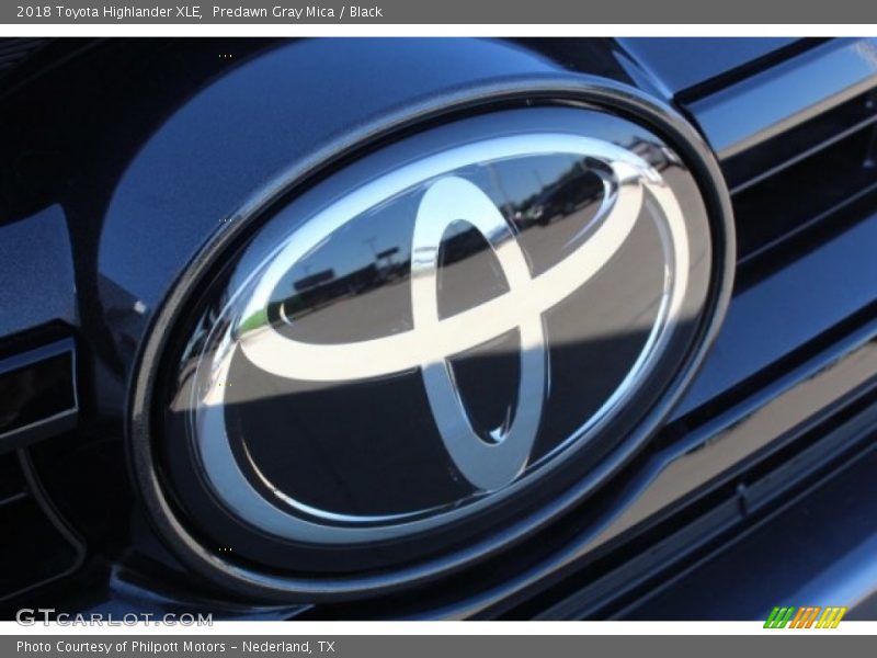Predawn Gray Mica / Black 2018 Toyota Highlander XLE