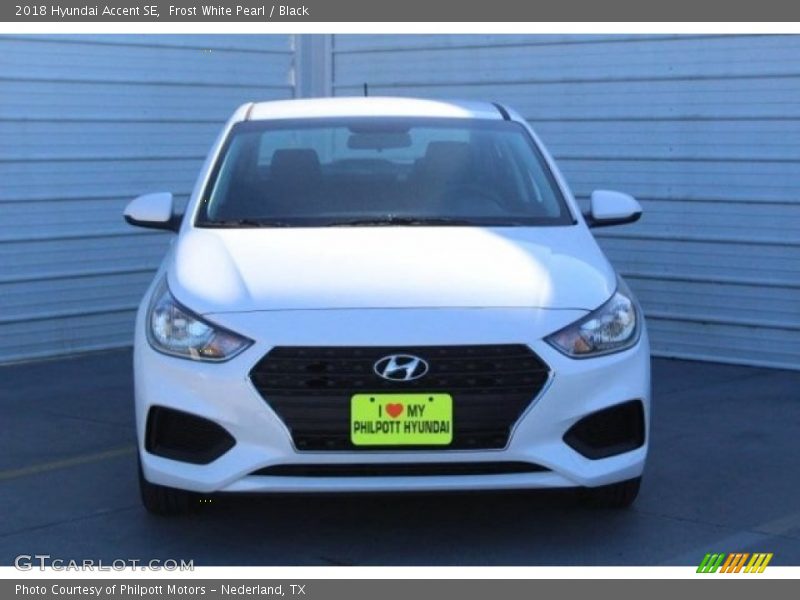 Frost White Pearl / Black 2018 Hyundai Accent SE