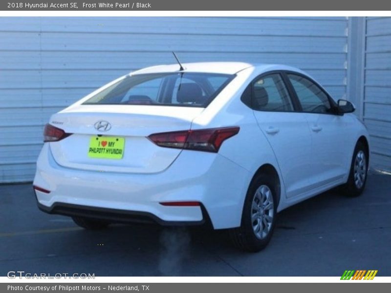 Frost White Pearl / Black 2018 Hyundai Accent SE