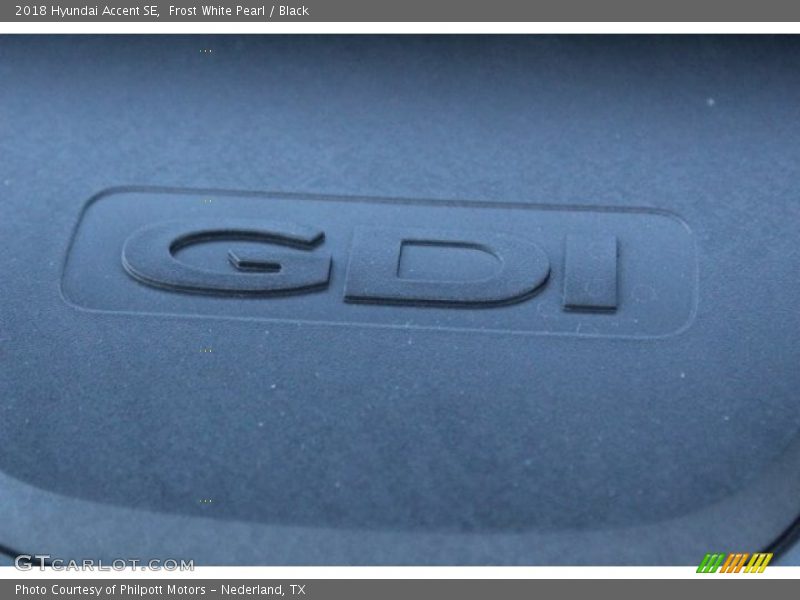 Frost White Pearl / Black 2018 Hyundai Accent SE