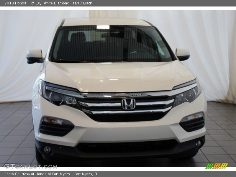 White Diamond Pearl / Black 2018 Honda Pilot EX
