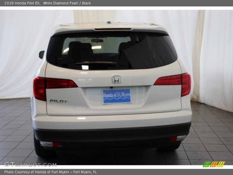 White Diamond Pearl / Black 2018 Honda Pilot EX