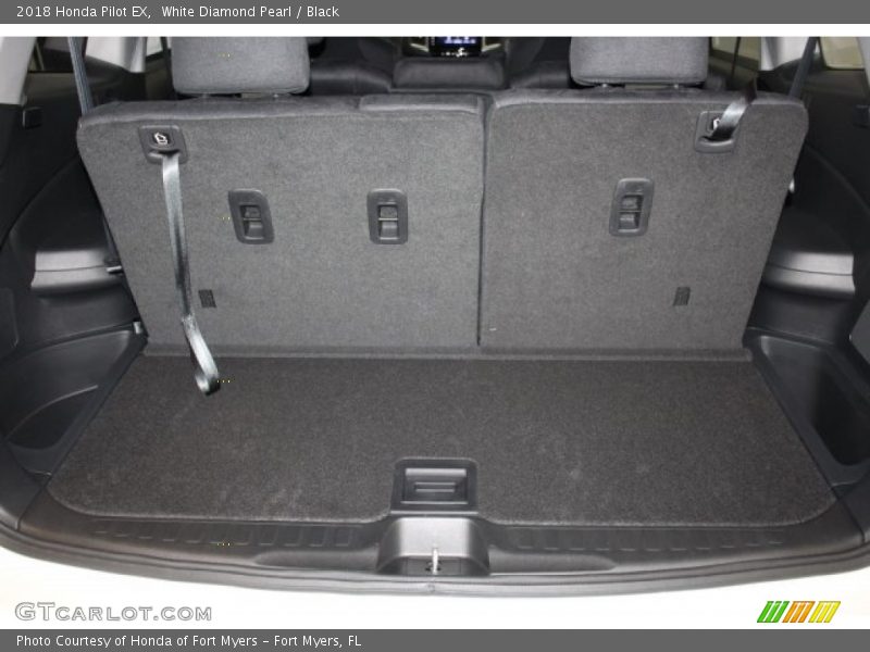 White Diamond Pearl / Black 2018 Honda Pilot EX