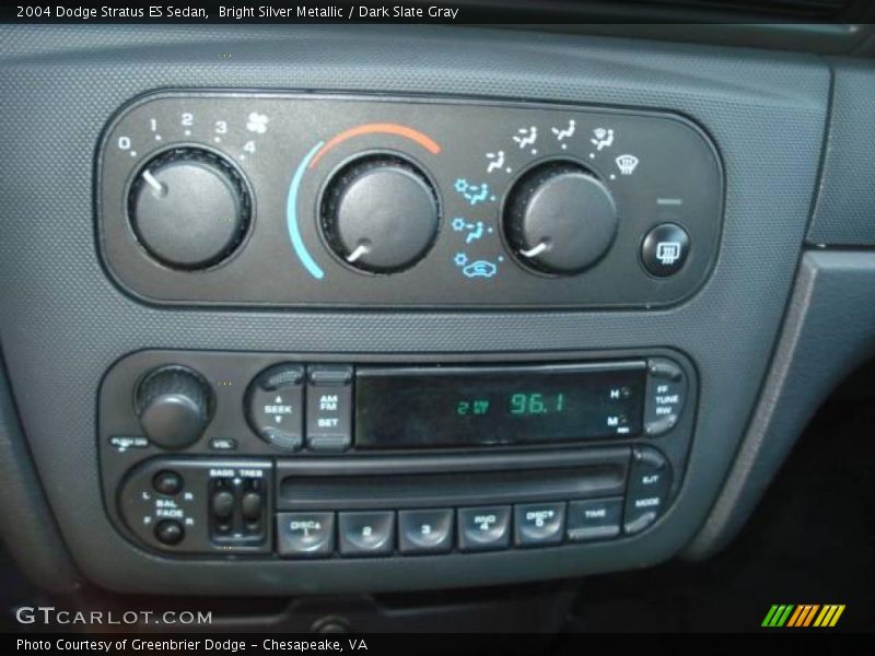 Bright Silver Metallic / Dark Slate Gray 2004 Dodge Stratus ES Sedan