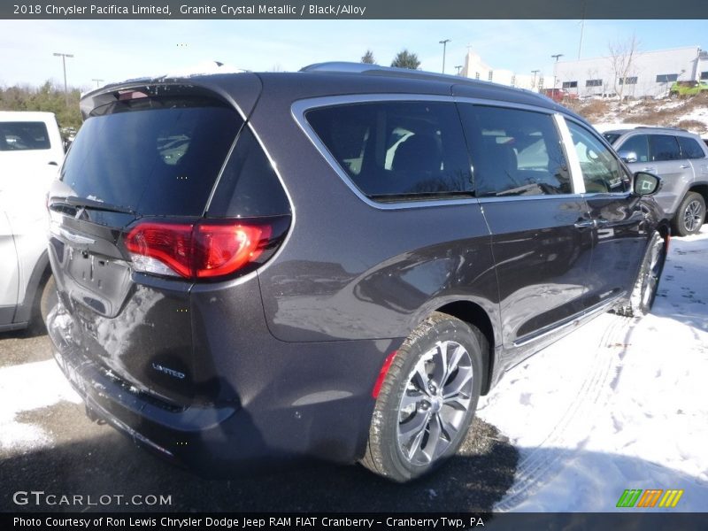 Granite Crystal Metallic / Black/Alloy 2018 Chrysler Pacifica Limited