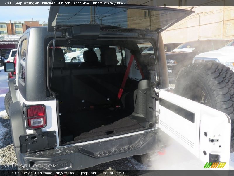 Bright White / Black 2018 Jeep Wrangler Unlimited Rubicon Recon 4x4