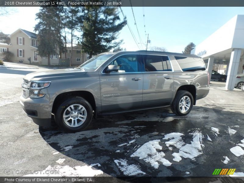 Pepperdust Metallic / Jet Black 2018 Chevrolet Suburban LS 4WD