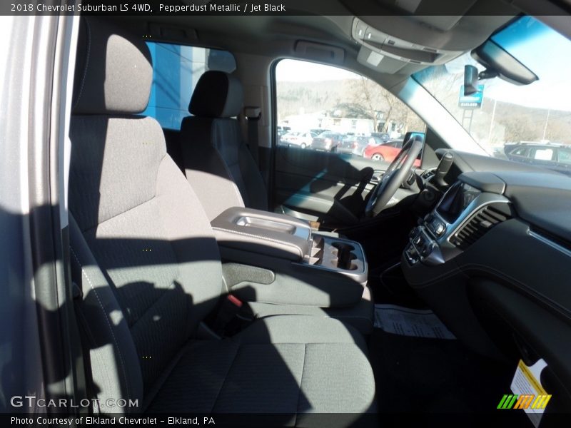 Pepperdust Metallic / Jet Black 2018 Chevrolet Suburban LS 4WD