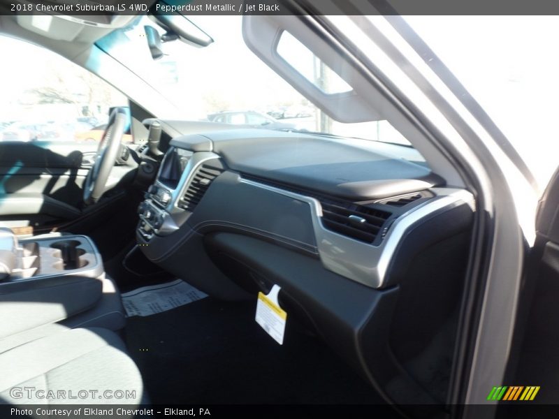 Pepperdust Metallic / Jet Black 2018 Chevrolet Suburban LS 4WD
