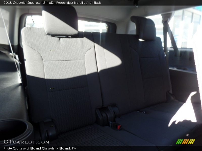 Pepperdust Metallic / Jet Black 2018 Chevrolet Suburban LS 4WD