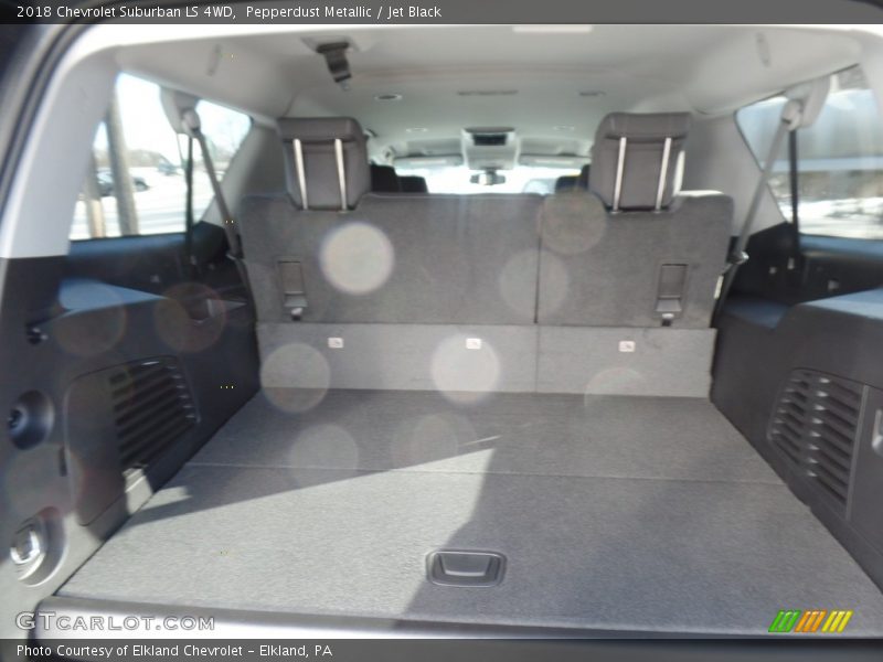 Pepperdust Metallic / Jet Black 2018 Chevrolet Suburban LS 4WD