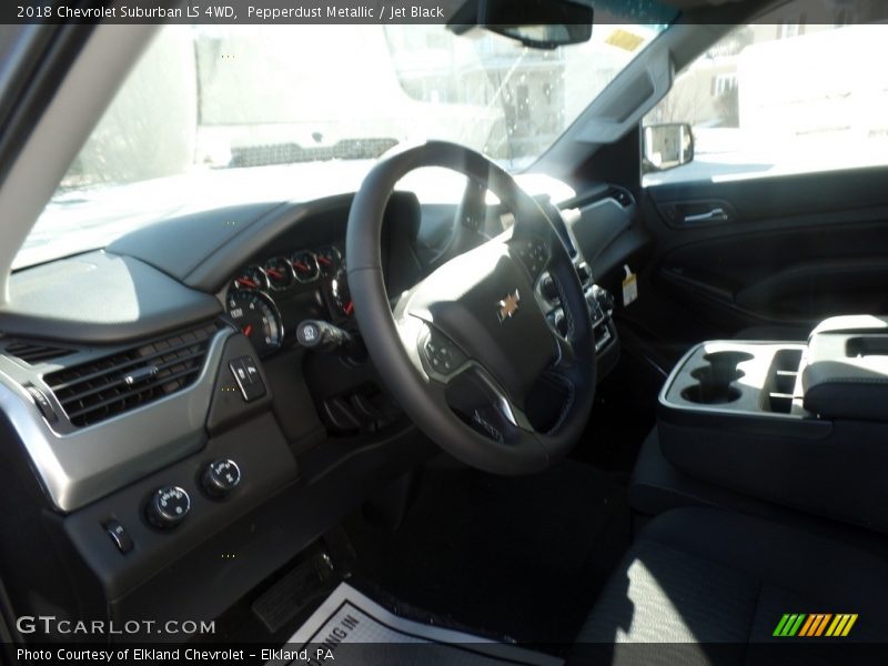 Pepperdust Metallic / Jet Black 2018 Chevrolet Suburban LS 4WD