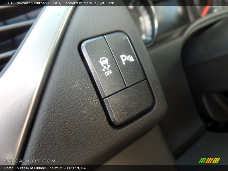Pepperdust Metallic / Jet Black 2018 Chevrolet Suburban LS 4WD