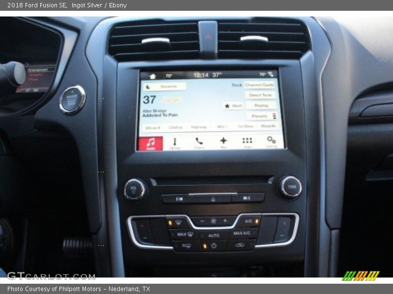 Ingot Silver / Ebony 2018 Ford Fusion SE