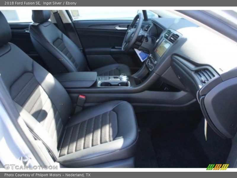 Ingot Silver / Ebony 2018 Ford Fusion SE