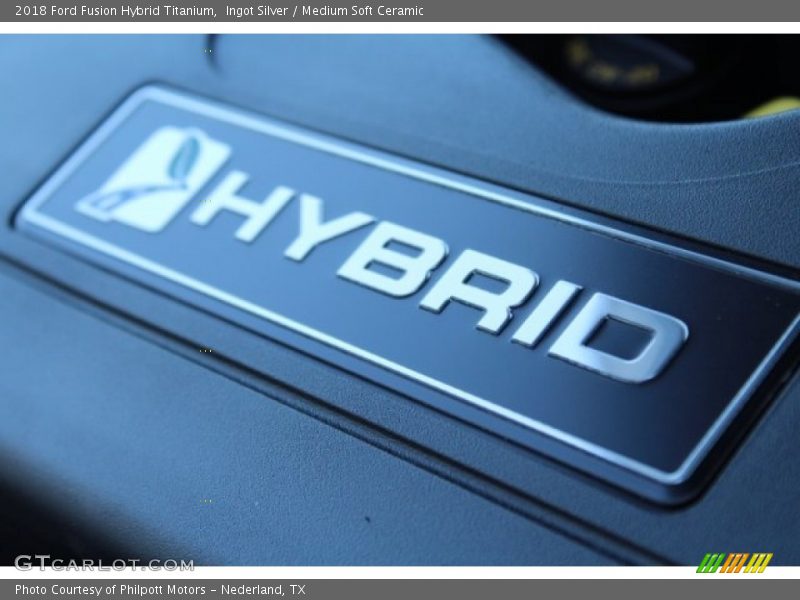 Ingot Silver / Medium Soft Ceramic 2018 Ford Fusion Hybrid Titanium