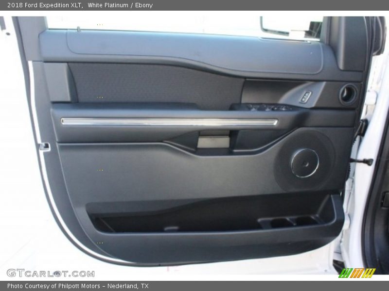 White Platinum / Ebony 2018 Ford Expedition XLT
