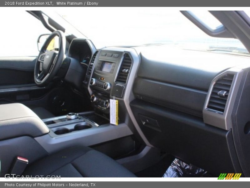 White Platinum / Ebony 2018 Ford Expedition XLT