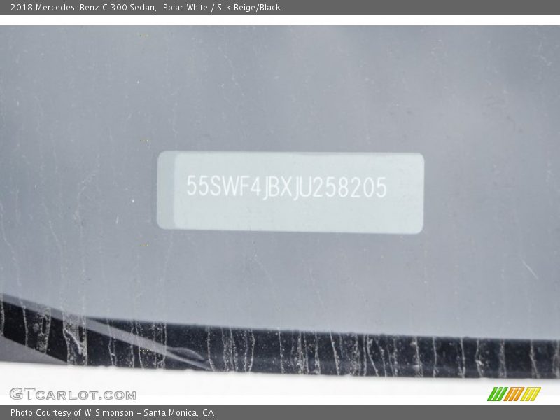 Polar White / Silk Beige/Black 2018 Mercedes-Benz C 300 Sedan