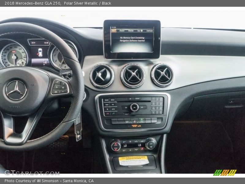 Polar Silver Metallic / Black 2018 Mercedes-Benz GLA 250
