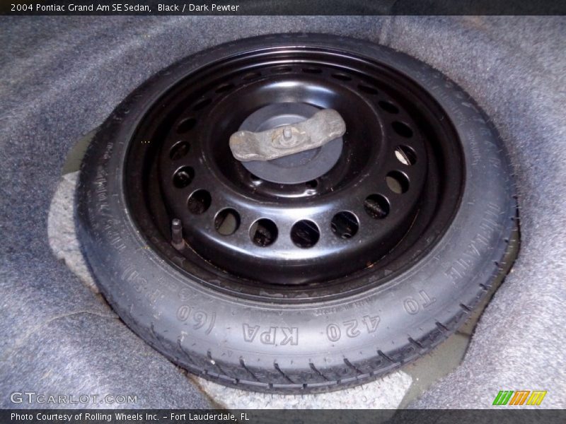 Black / Dark Pewter 2004 Pontiac Grand Am SE Sedan