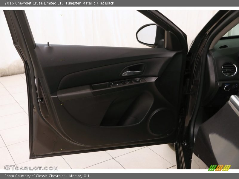 Tungsten Metallic / Jet Black 2016 Chevrolet Cruze Limited LT