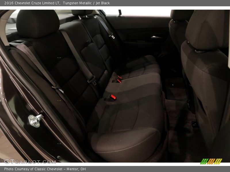 Tungsten Metallic / Jet Black 2016 Chevrolet Cruze Limited LT