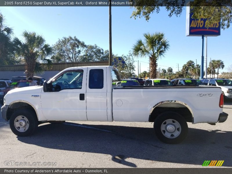 Oxford White / Medium Flint 2005 Ford F250 Super Duty XL SuperCab 4x4