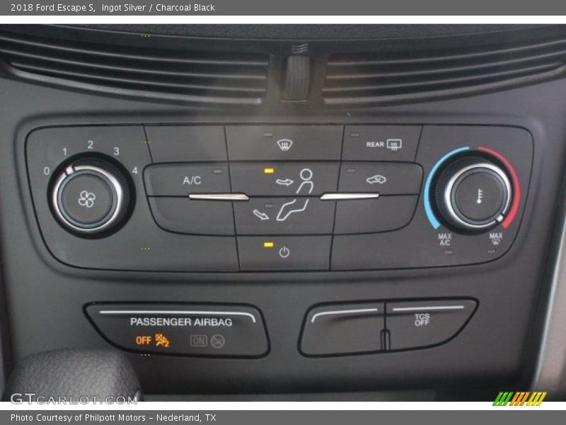 Ingot Silver / Charcoal Black 2018 Ford Escape S