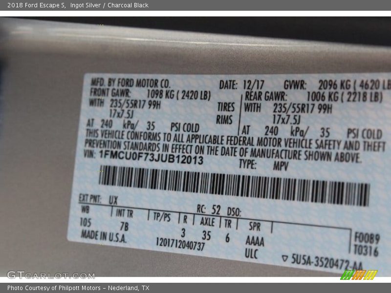 Ingot Silver / Charcoal Black 2018 Ford Escape S
